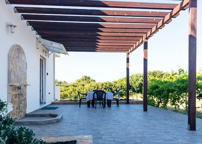 Naiada Stomio-a Φιλιατρά